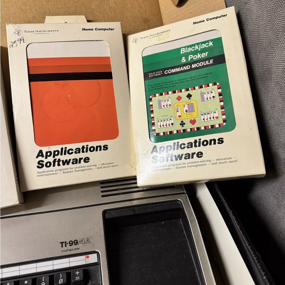 Vintage Texas Instruments TI-99-4A Home Computer w/games, reference guide Tested - Picture 12 of 13